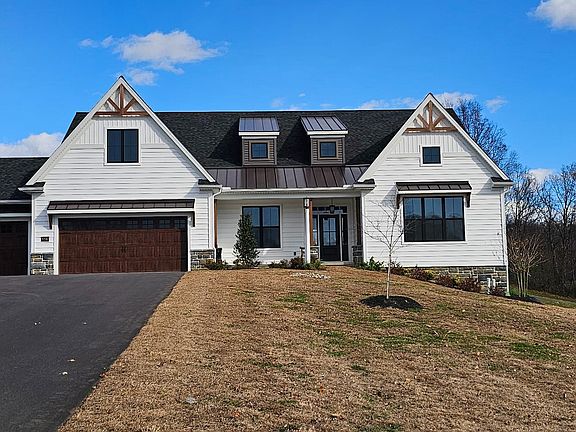 2nd image of 136 Stillcreek Rd #11