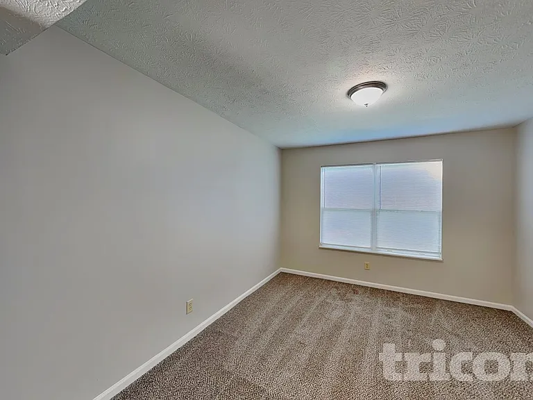 1809 Woodstream Ct — Photo 4