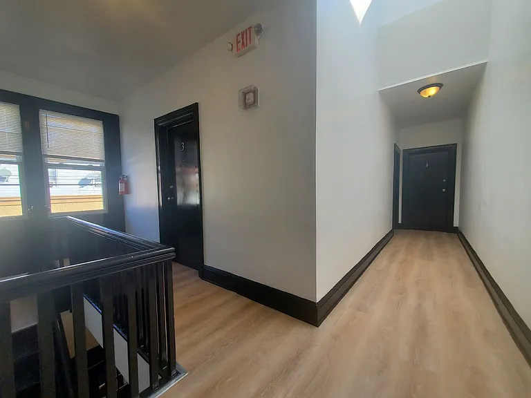 160 Stuyvesant Ave #5 — Photo 4