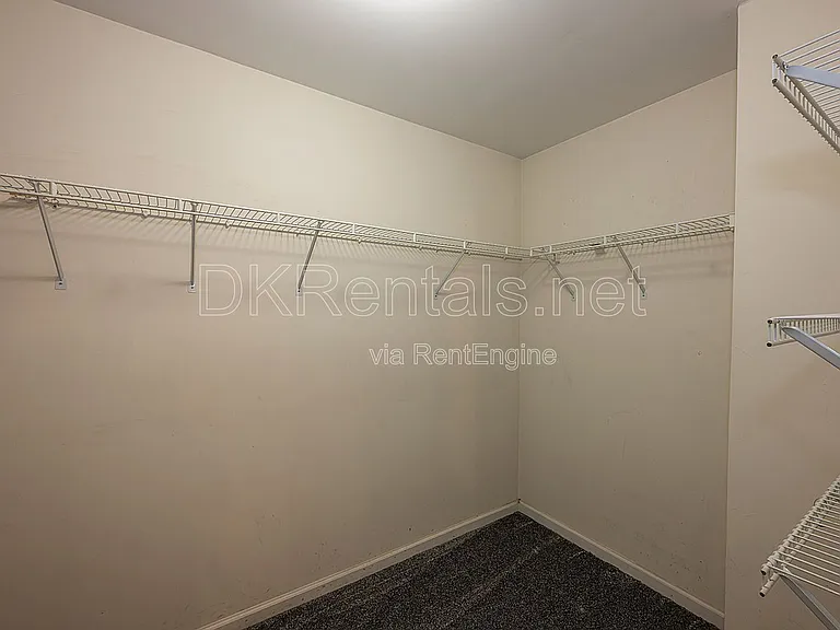 1540 Hampton Hollow Dr — Photo 28