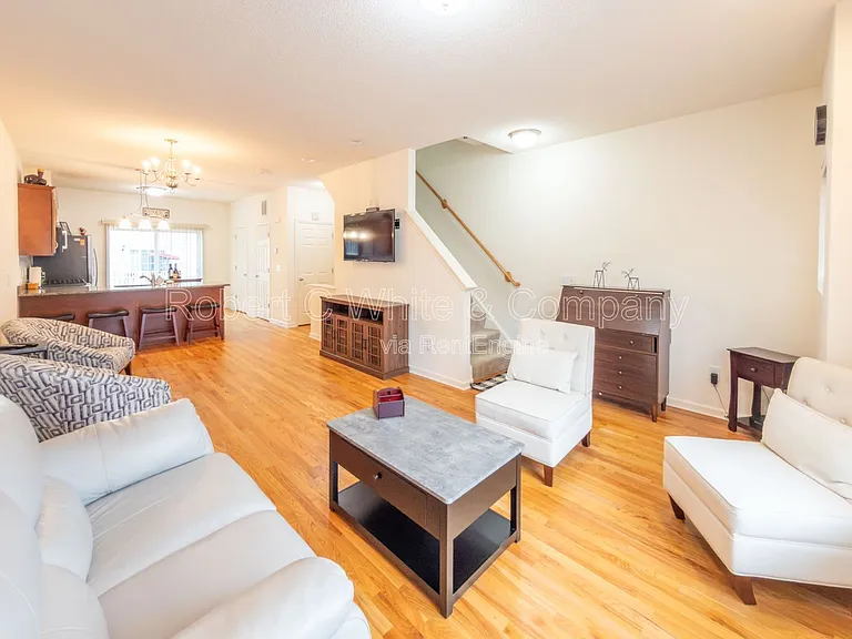 219 Pepin Pl — Photo 9