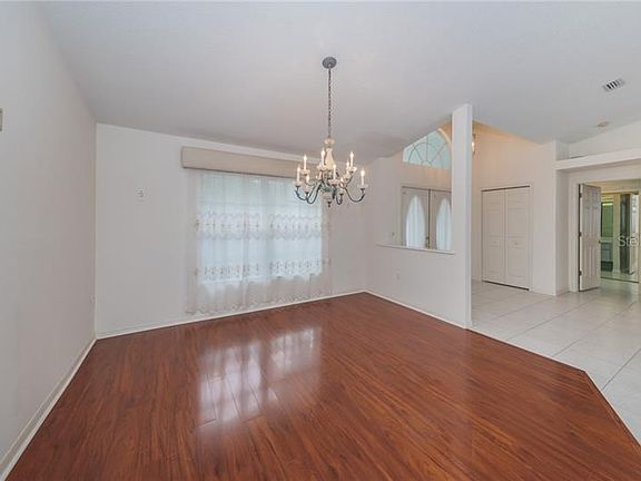 5th image of 1498 E Lake Woodlands Pkwy