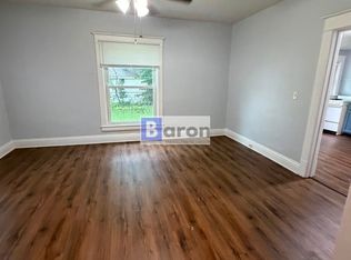 709 Ann St #1, Mishawaka, IN 46545