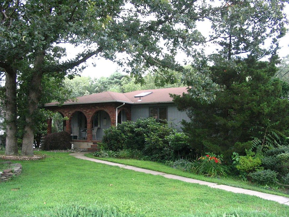 Large Front Yard with Mature Landscaping 