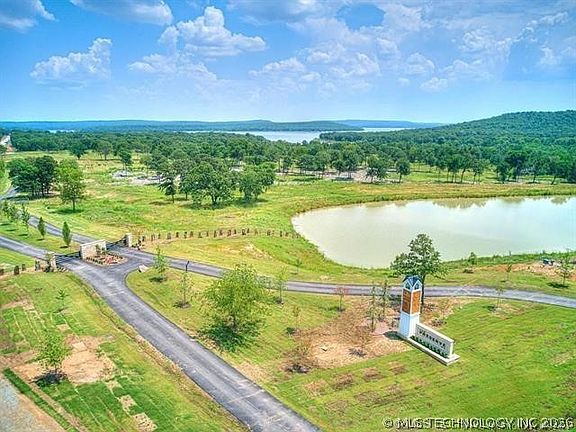 5th image of 31 Pebble Ridge Rd