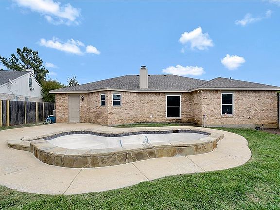 5th image of 5780 Maryanne Pl