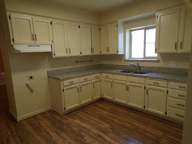 6939 E Kings Canyon Rd — Photo 9