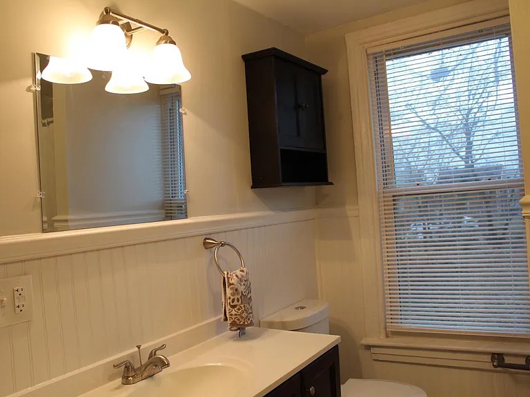 38 E High St — Photo 39