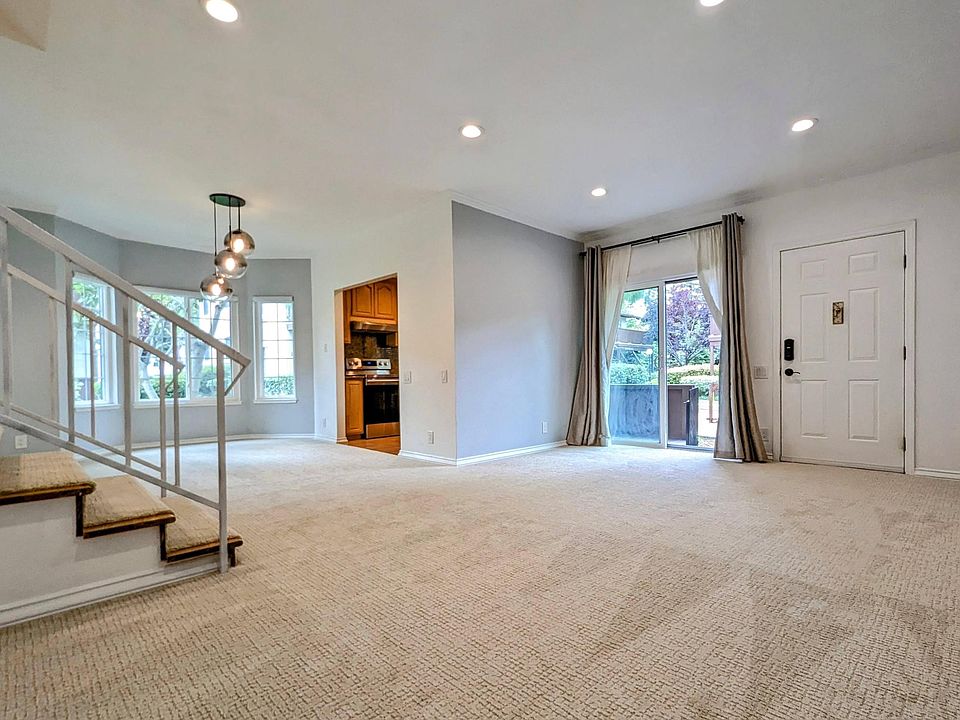 1st image of 437 Costa Mesa Ter