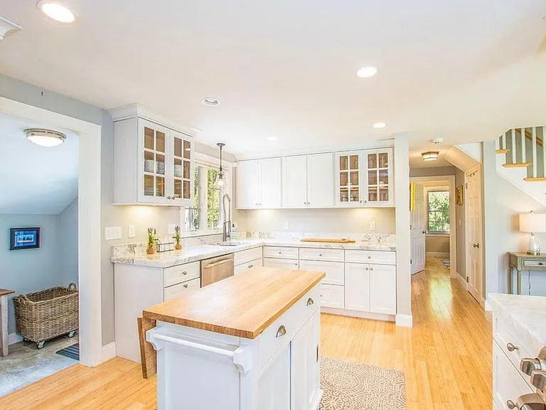 11 Oak Ridge Rd — Photo 5