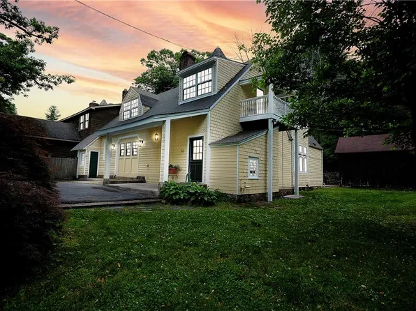 52 E Lake Stable Road, Tuxedo Park, NY 10987