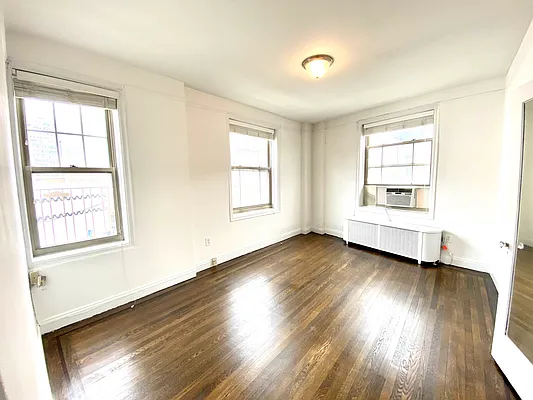 Rented by Douglas Elliman | media 14