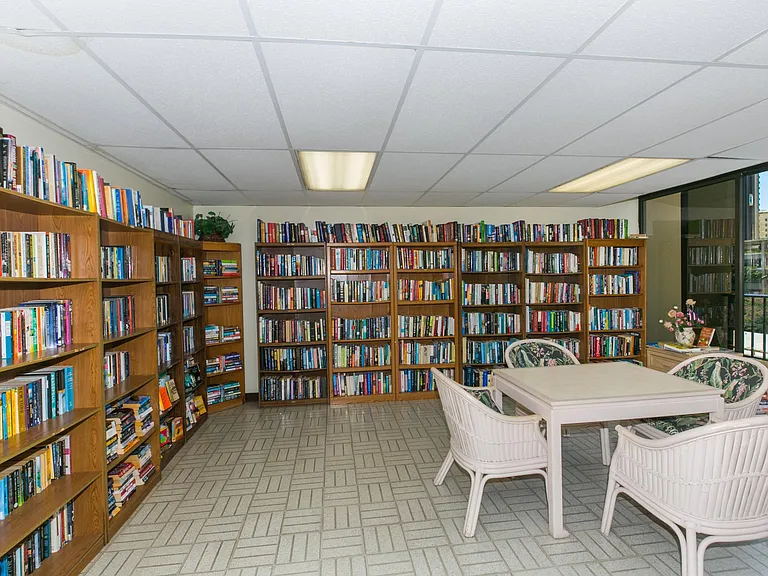 411 Hobron Ln #607 — Photo 31