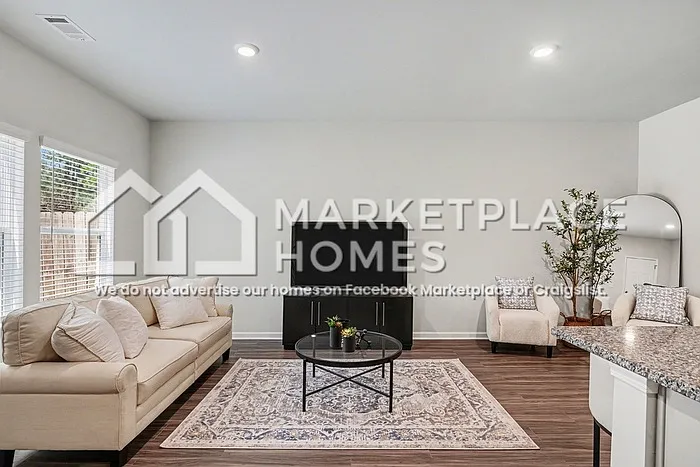 425 Oakwood Dr NW — Photo 5
