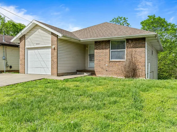 2633 N Fort Avenue, Springfield, MO 65803
