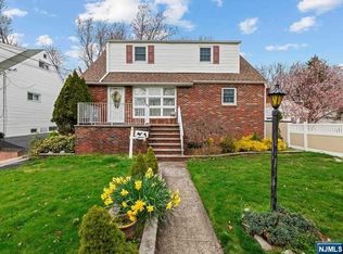 28 Bertolotto Ave, Little Ferry, NJ 07643
