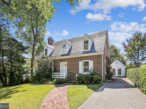 2928 Ellicott St NW, Washington, DC 20008