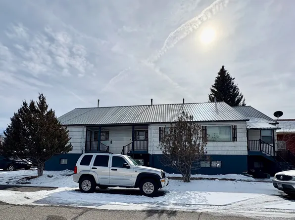 1613 W Sage St, Evanston, WY 82930