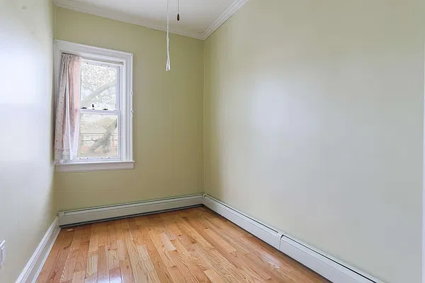 Sold by Momentum Real Estate LLC | media 9