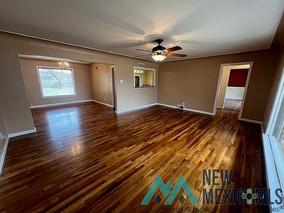3rd image of 2700 Axtell St