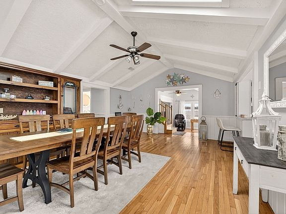 4th image of 112 Hiatt St