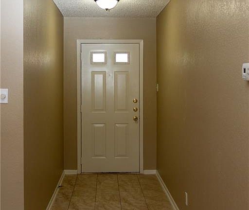 3rd image of 3206 Edgewood Dr