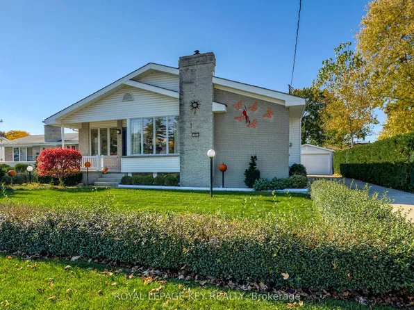 997 Hollands Ave, Sarnia, ON N7S 3C3