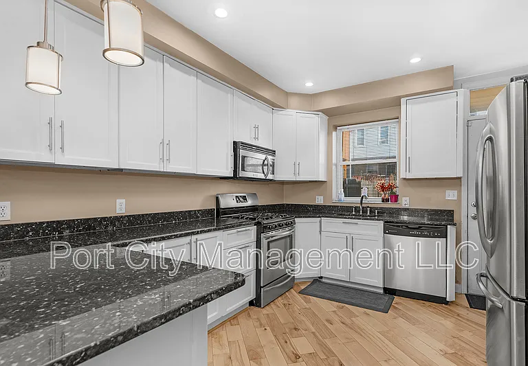 341 S Macon St — Photo 9