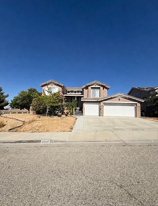 4 bed, 1871 sqft, $3,500 — Photo 2