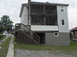 880 E Washington Ave, Vinton, VA 24179