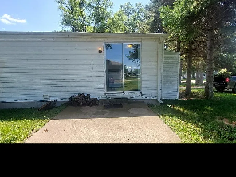460 Lee Ave #460 — Photo 17