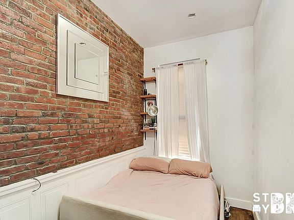 5th image of 509 Van Buren St #2A