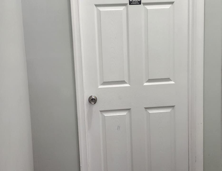 Entrance to the apartment.