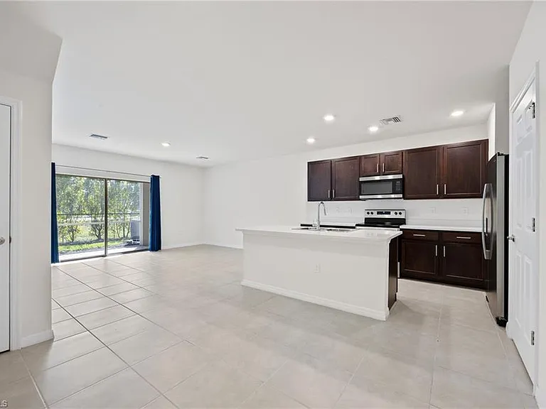 15071 Wildflower Cir — Photo 4