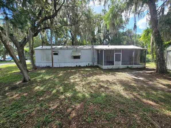 1878 Cr439d, Lake Panasoffkee, FL 33538