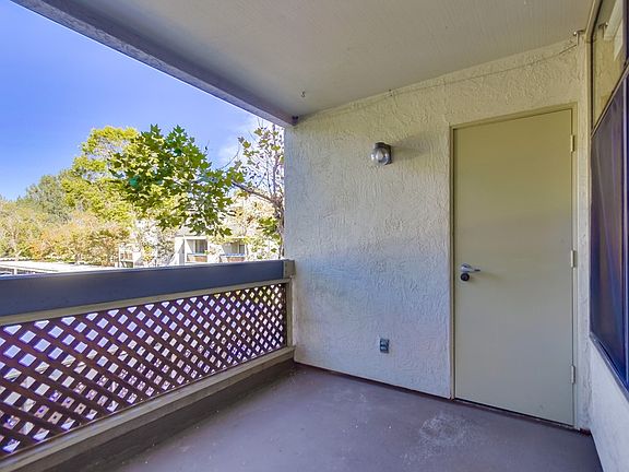 5th image of 2208 River Run Dr Unit 51
