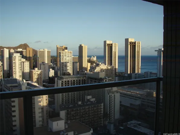 445 Seaside Ave APT 3305, Honolulu, HI 96815