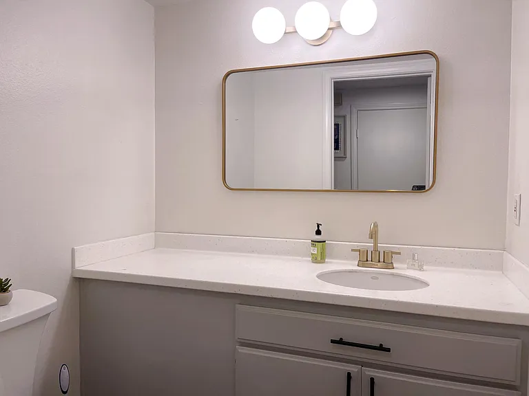 1655 Greenfield Ave #29 — Photo 10