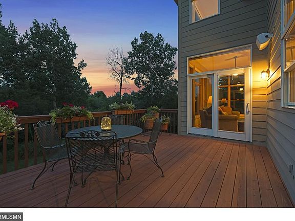 4th image of 16 Peterson Pl