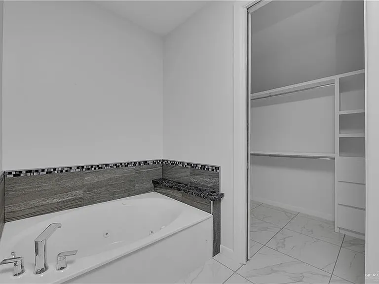 1102 W Pear Ave — Photo 18