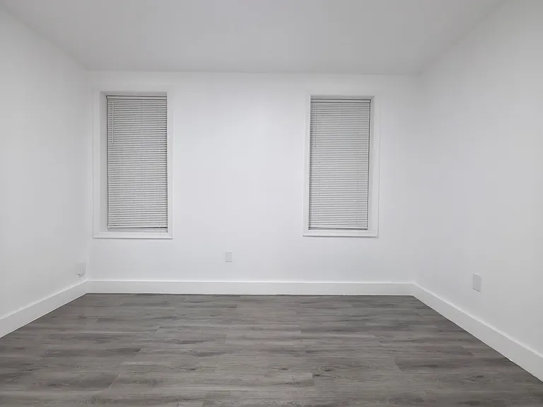 1641 W Huntingdon St #2 — Photo 2