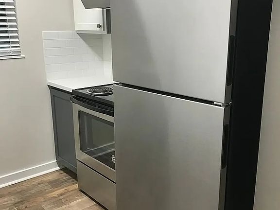 4th image of 4320 36th Ave W APT 1