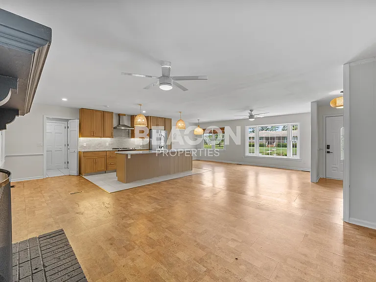 406 W Blackbeard Rd — Photo 30