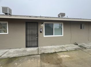 1327 Olive Ave APT B, Sanger, CA