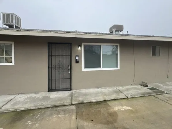1327 Olive Ave APT B, Sanger, CA 93657