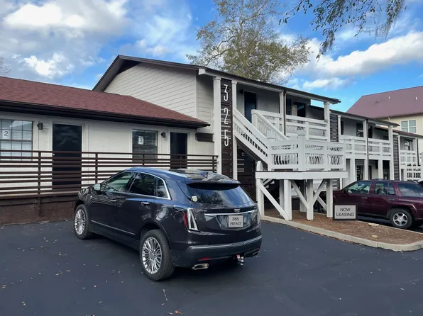 Arrowhead Apartments