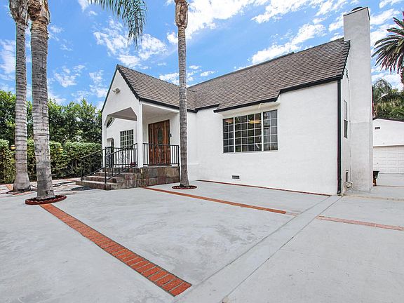 4th image of 4611 Saloma Ave