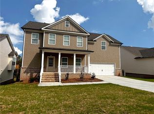 2691 Limestone Creek Dr, Gainesville, GA 30501