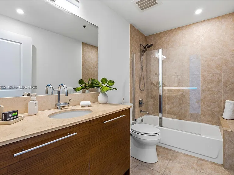 2641 N Flamingo Rd #2605N — Photo 15