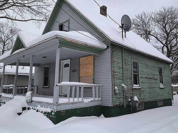 4th image of 897 Turner Ave